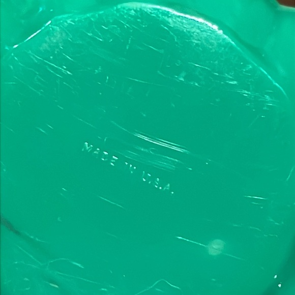 1950’s Apple 🍎 salt and pepper shakers made in the USA - Picture 5 of 11